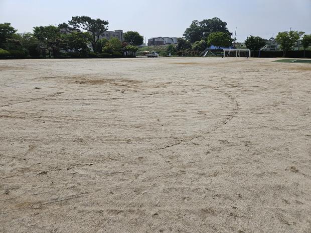 학교 운동장 안전!  소유자님께 전국산업안전, 연동어린이집 소금살포 관련 이미지