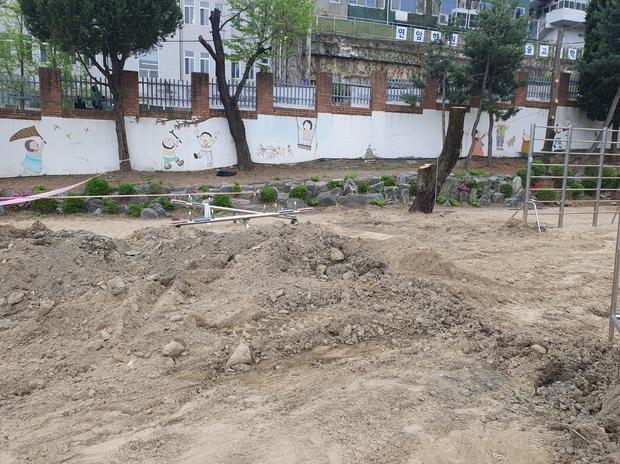 동명동초등학교 운동장 유지보수: 전문가로부터 안전하고 튼튼한 공간 만들어요! 관련 이미지