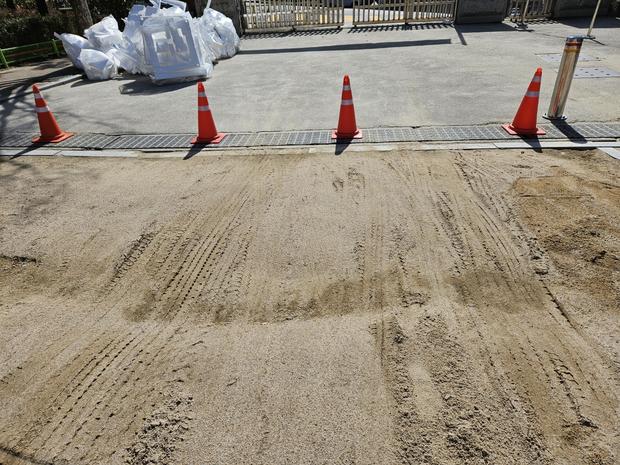 대교동초등학교 운동장 소금살포: 학교 시설관리 전문가가 알려준 안전과 효율성 관련 이미지