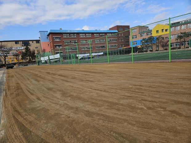 대교동고등학교 운동장 소금 살포, 학교 시설관리 전문가가 알려주는 안전 & 신뢰성! 관련 이미지
