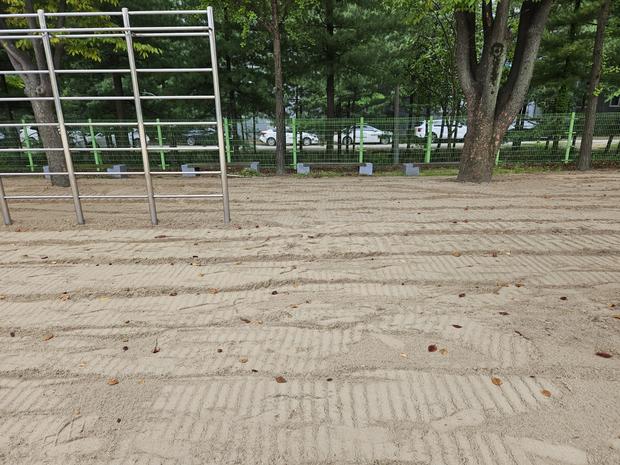 시전동중학교 운동장 소금살포: 전문 시공으로 안전하고 품질 높은 놀이 공간 만들어보세요! 관련 이미지