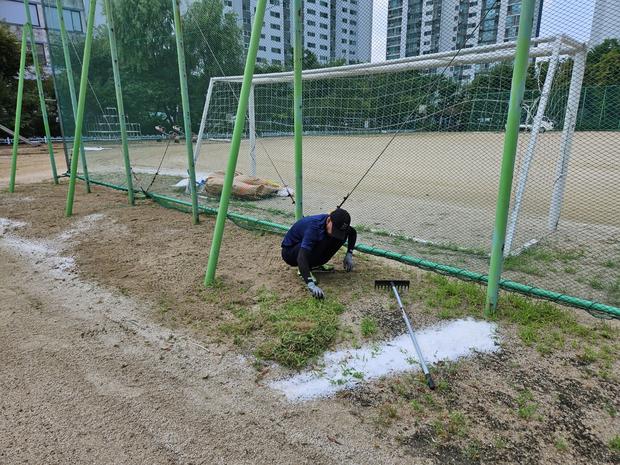 주삼동고등학교 운동장 관리, 안전부터 유지보수까지 전국산업안전 lüssel로! 관련 이미지