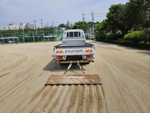 묘도동고등학교 운동장 모래보충 전문가, 안전하고 품질 좋은 공간 만들어줄까? 관련 이미지