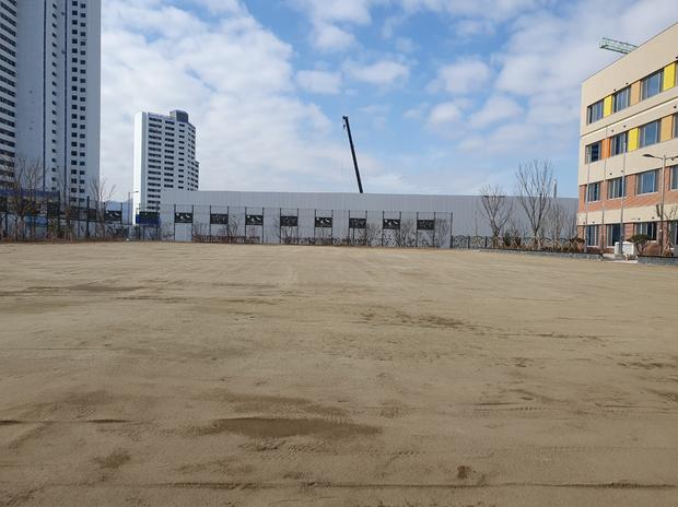 풍덕동중학교운동장잡초 제거 ❌ 안전 & 효율적으로! 전국산업안전 전문가 알려드립니다!