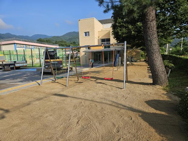 노안면초등학교 운동장 안전 관리, 전국산업안전 꼼꼼하게!