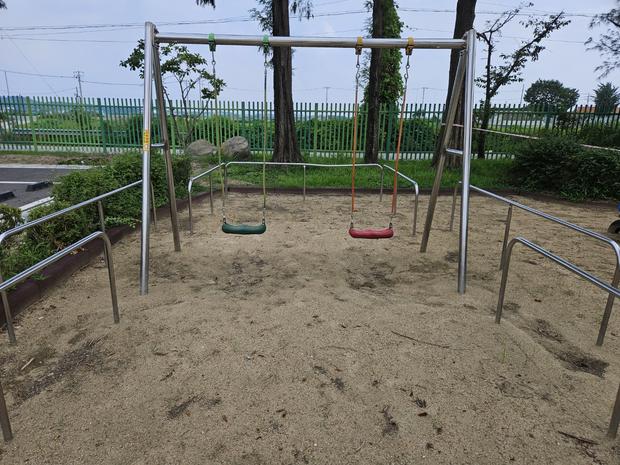 금천면중학교 운동장 모래보충, 전국산업안전으로 안정적인 놀이터 만들기!