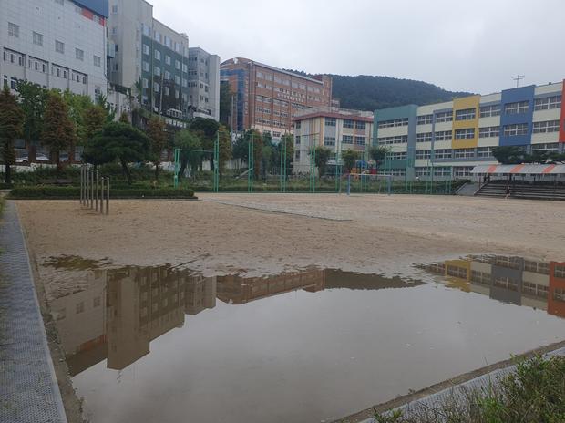 광양읍 어린이집 운동장 모래 보충, 전문 시공으로 안전하고 튼튼하게!