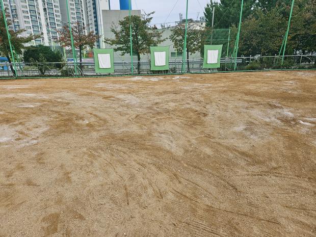 중마동고등학교 운동장 모래보충, 전문 시공으로 안전하고 품질 높은 공간 만들기 관련 이미지