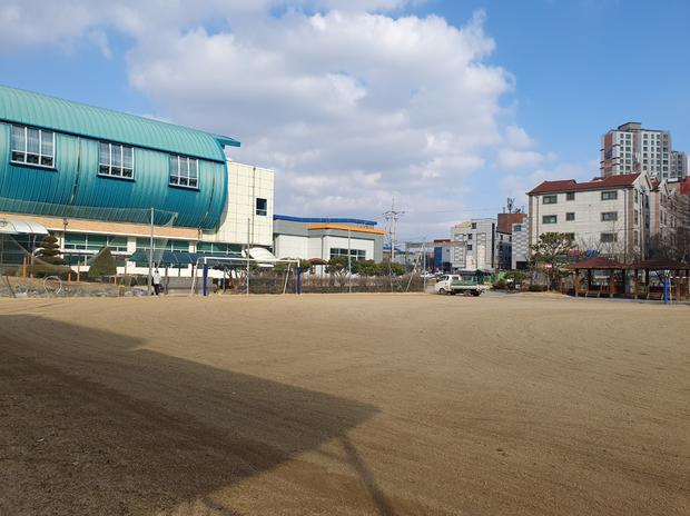 담양읍고등학교 운동장 소금살포: 전문 시공, 안전에 대한 확보!