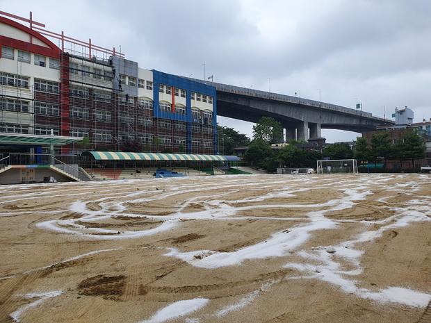 고서면고등학교 운동장 소금살포 전문 시공! 안전 & 신뢰 100%