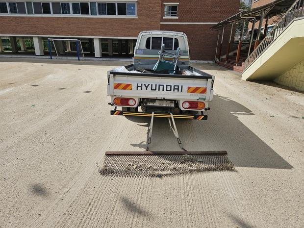 무정면초등학교 운동장 모래보충: 안전과 품질, 전국산업안전으로 최고 수준 만드세요!