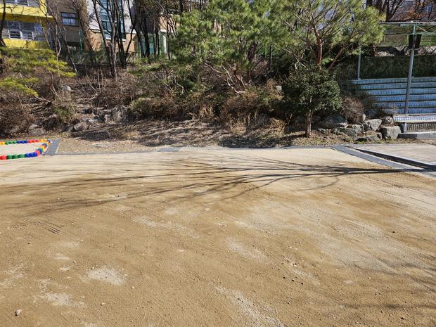 무정면병설유치원 운동장, 안전으로 즐겁게! 전문 시공만큼 중요!