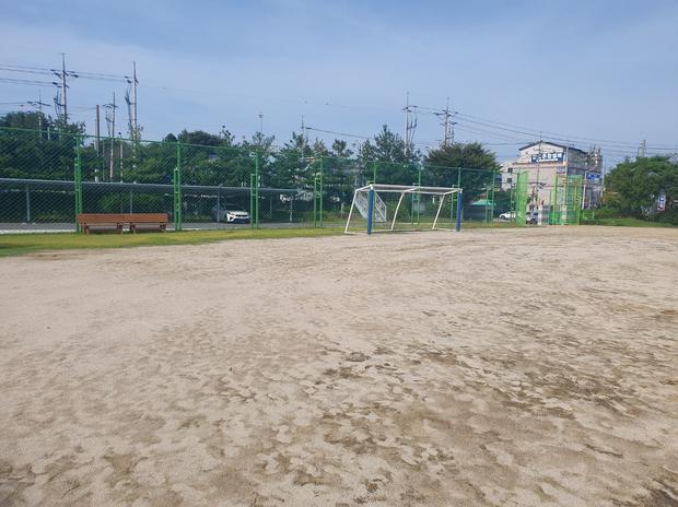 월산면중학교 운동장 잡초 제거, 전국산업안전으로 깨끗하게! 관련 이미지