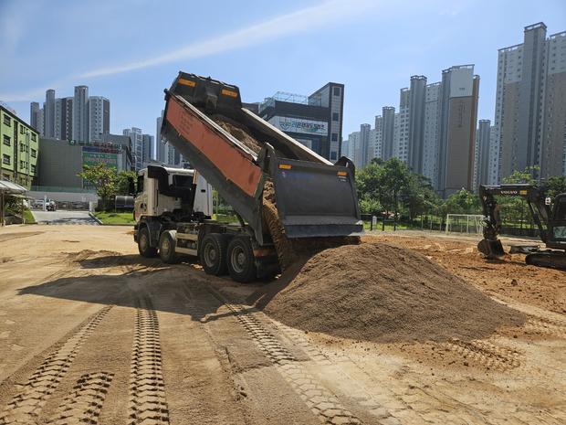 곡성군유치원 운동장 잡초 제거: 안전하고 효과적인 전국산업안전을 선택하세요!