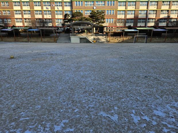 학교 운동장, 안전하게 유치원 운영 위한 전문 시공! 관련 이미지