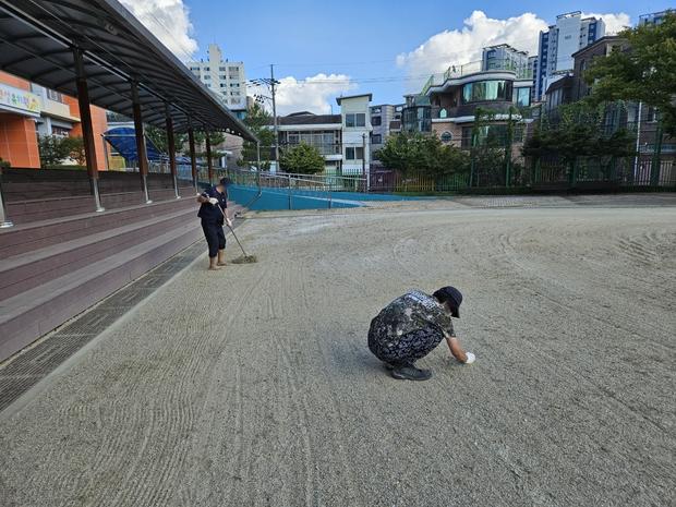 옥과면초등학교 운동장 안전, 전국산업안전은 핵심!