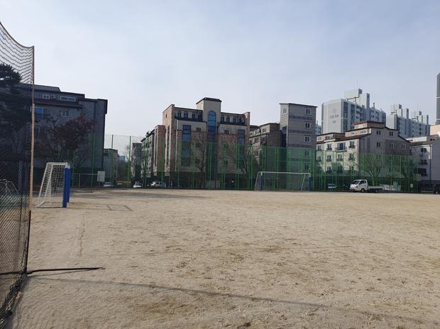 토지면초등학교 운동장 모래 보충 | 전국산업안전, 안전하고 튼튼한 놀이터 만들기!