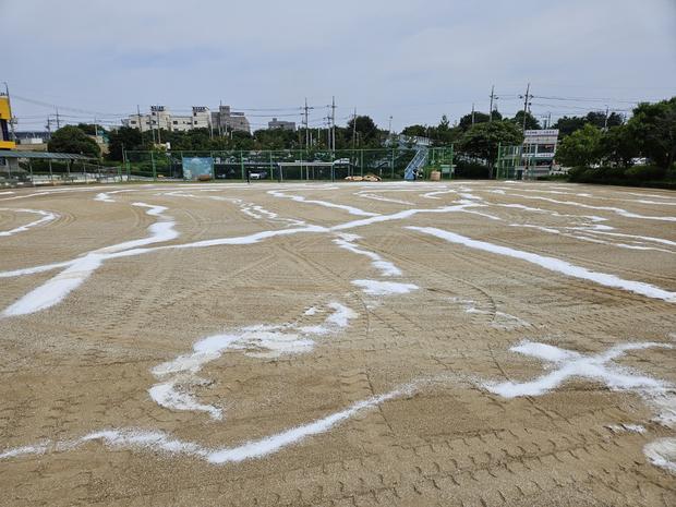 학교 운동장 설비 안전, 전국산업안전으로 최적화! 용방면 어린이집 운동장 소금살포 관련 이미지