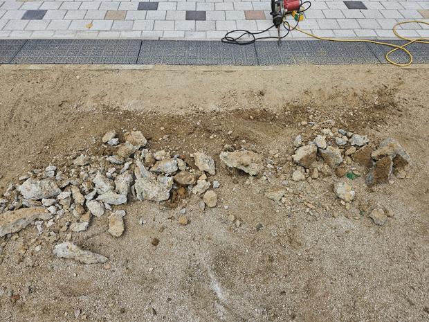 과역면고등학교 운동장 잡초 제거, 안전과 효율성을 위한 전국산업안전 꿀팁