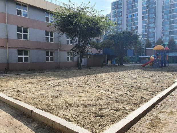 학교 운동장 모래보충, 전국산업안전으로 더욱 안전하고 즐겁게!