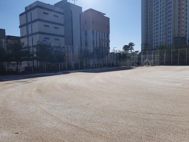 겸백면초등학교 운동장 소금살포 전문가, 안전 및 품질 최우선!