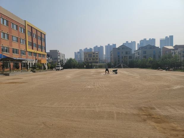 학교 운동장 모래보충, 안전 & 품질 UP! 전국산업안전으로 최고급 시공!