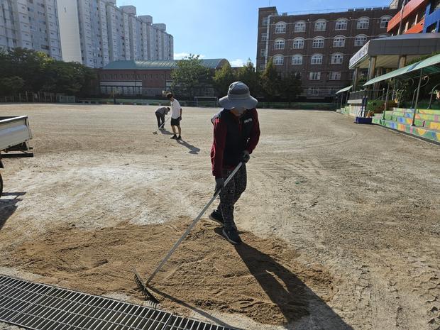 득량면예당출장소 운동장 안전 확보: 전국산업안전으로 건강하고 신뢰할 수 있는 운영