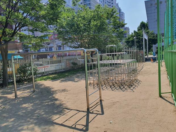 회천면병설유치원 운동장 잡초 제거, 전문 시공으로 깨끗하고 안전하게 놀 수 있어요!