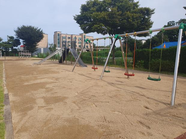 학교 운동장 소금살포 | 전국산업안전  certified! 청풍면 어린이집