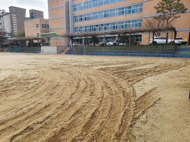 ? 이양면 어린이집 운동장 잡초 제거: 전문 시공으로 안전하고 건강한 환경 조성