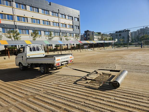학교 운동장 모래보충, 안전과 질감까지 책임져야! 전국산업안전