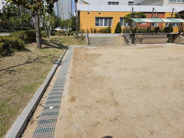 도암면초등학교 운동장 관리, 학교 안전 &  전국산업안전! ?