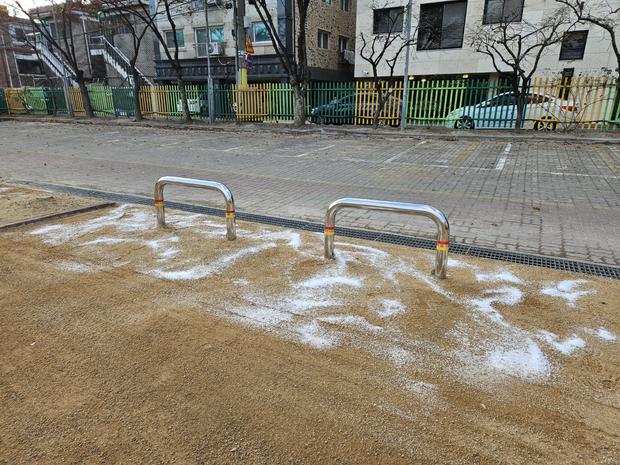 학교 운동장 모래보충, 전국산업안전 100% 확보!