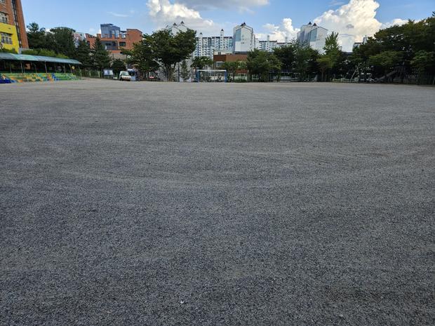 용산면고등학교 운동장 모래보충, 전국산업안전 팁!