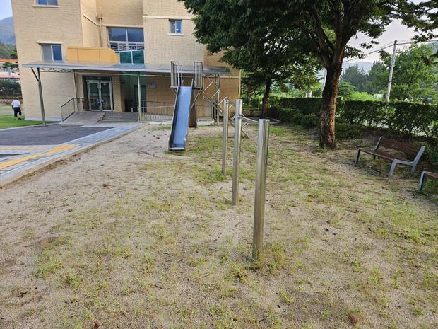 장동면병설유치원 운동장 관리, 학교 시설 안전 전문가로부터!