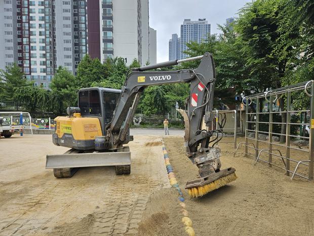 유치면병설유치원 운동장, 안전 걱정 끝! 전문 시공으로 최고 수준 만들어보세요 관련 이미지