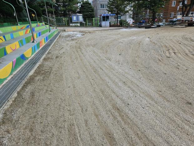 강진읍고등학교 운동장 소금살포: 전문 시공으로 안전하고 멋지게 만들어봐! 관련 이미지