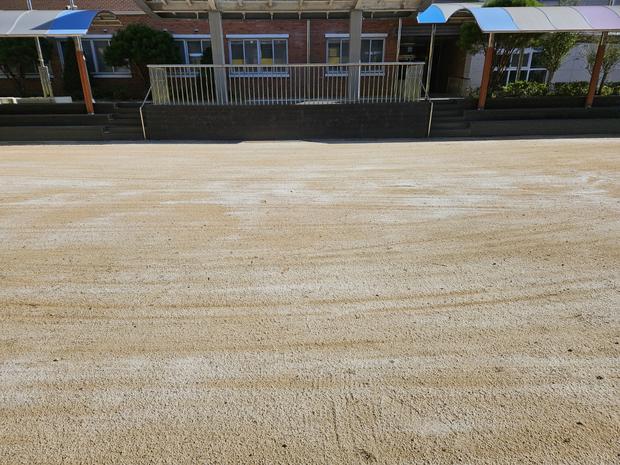 학교 운동장, 안전 걱정 끝! 전문 시공으로 최고 수준 마무리! 관련 이미지