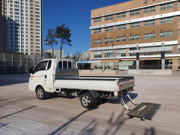 옥천면 유치원 운동장 안전 소금살포, 전국산업안전으로 걱정 끝!