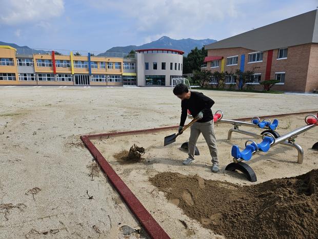 문내면고등학교 운동장 모래보충, 안전  worries 해결하기!
