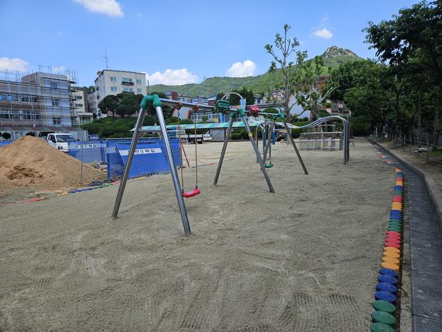 신북면초등학교 운동장 안전관리, 전국산업안전 꼼꼼하게!