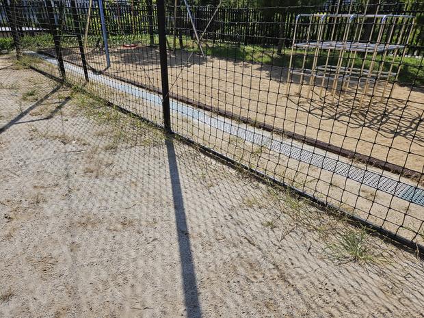 무안읍중학교 운동장 잡초 제거: 안전하고 효과적인 전국산업안전 시공!