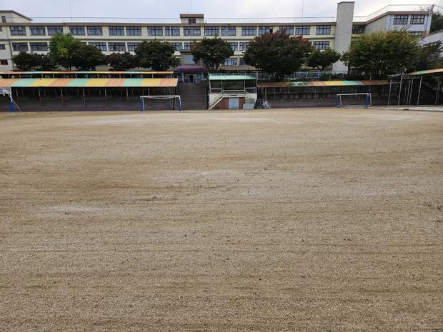 청계면고등학교 운동장 관리, 전문 시공으로 안전과 쾌적성 확보!