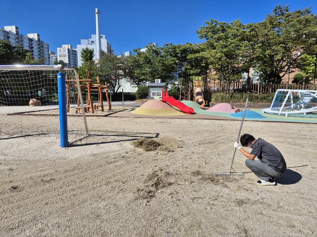 낙월면 안마출장소 초등학교 운동장 관리, 전문 시공으로 안전하고 오랫동안 사용할 수 ...
