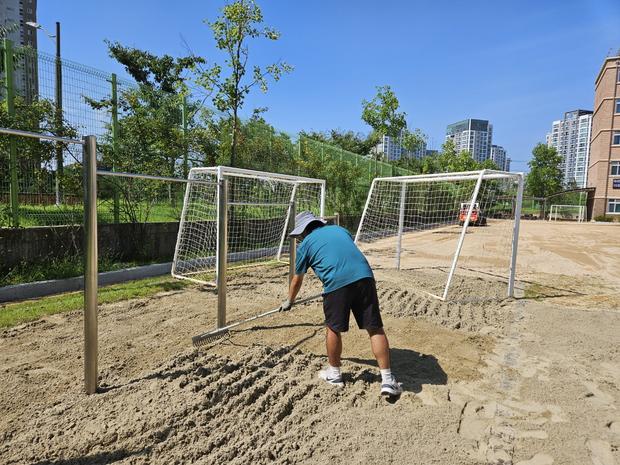 황룡면 어린이집 운동장 안전 관리, 전국산업안전 덕분에  '새로움' & '건강' 확보! 관련 이미지