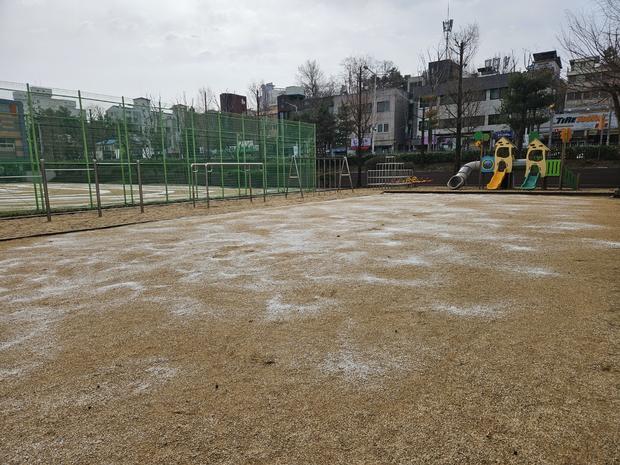 서삼면어린이집 운동장 모래보충, 전국산업안전으로 안전하고 오랫동안 즐겁게!