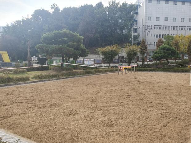 학교 운동장 관리, 안전이 가장 중요! 전국산업안전으로 건강하고 장기적으로 유지하세요