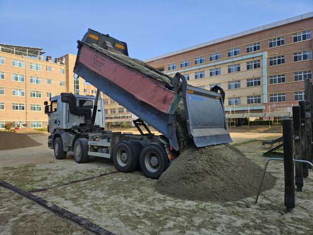 학교 운동장 건강 & 안전, 전문 시공으로  최고 수준 완벽 공간 만들기!