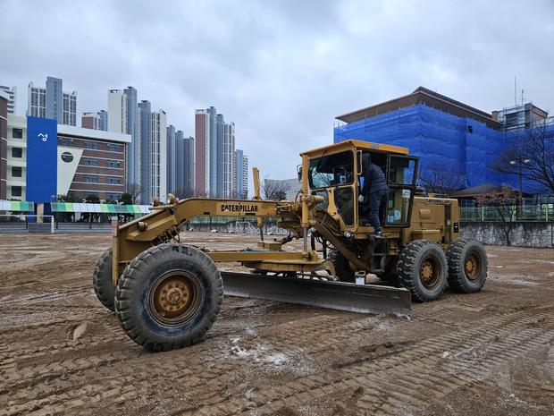 금당면고 운동장 안전 관리, 전국산업안전 솔루션으로 완벽하게!