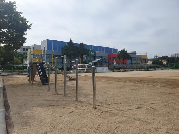 어린이집 운동장 관리: 전국산업안전으로 안전하고 쾌적한 공간 만들기!